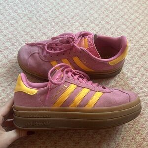 RARE Adidas Women's Pink and Orange Gazelle Bold Shoes